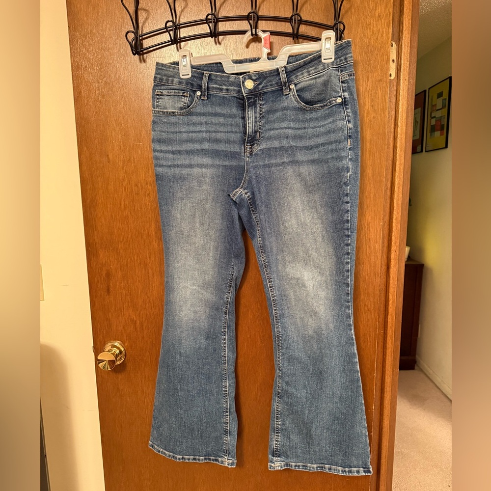 Maurice’s Classic Flare Leg Jeans sz 14 short - Picture 6 of 7